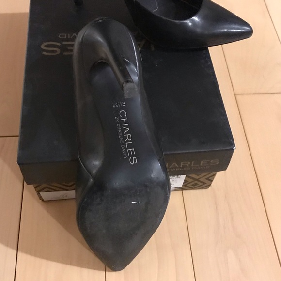 Charles’s black heel - Picture 3 of 3